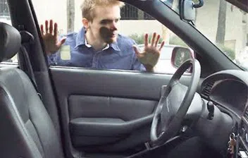 Gallery Locksmith Store Louisville, KY 502-518-3142 - 20-Keys-Locked-In-Car